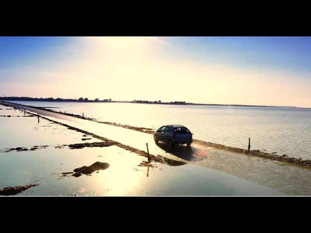Live webcam view of Passage du Gois Tidal Causeway