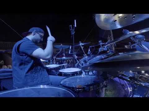 Doruk Çebi - Hadise / Aşk Kaç Beden Giyer