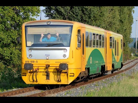 Vlak / 814 109-5 a veselý strojvedoucí