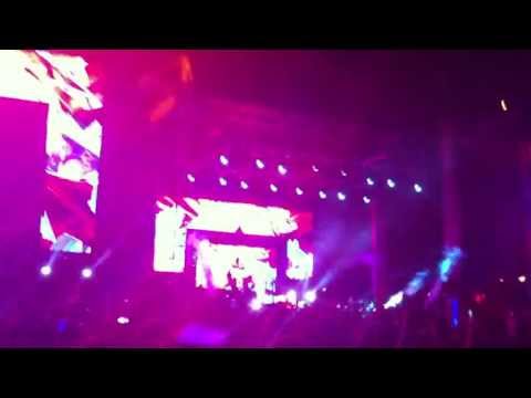 Steve Angello drops Swedish House Mafia - Greyhound at EDC NYC 2013