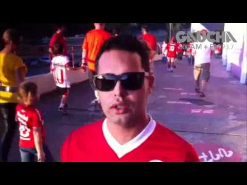 Gigante das arquibancadas e a impressão dos torcedores. 01/04/2012