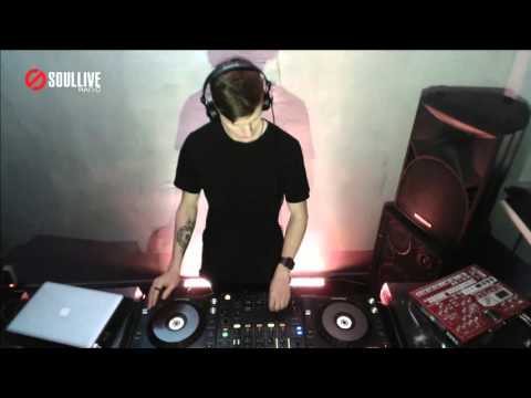 Ground Floor Radioshow Level 2 - Roman Reyn guest mix