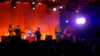 Eels - Somebody&#39;s Watching You, Grace Kelly Blues, Packing Blankets (Live in der Essigfabrik)