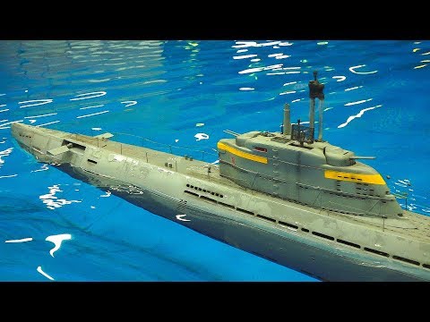 RC SCALE MODEL SUBMARINES IN DETAIL AND MOTION, NOT DIVING!! *RC BOATS IN POOL, RC NAUTILUS