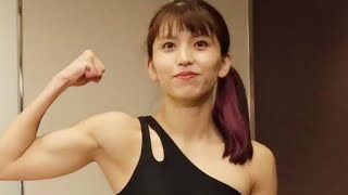 ぱんちゃん璃奈がスポブラマッスル公開、割れた腹筋と盛り上がる肩でパンチ強化か＝相手は元ボクシング世界王者