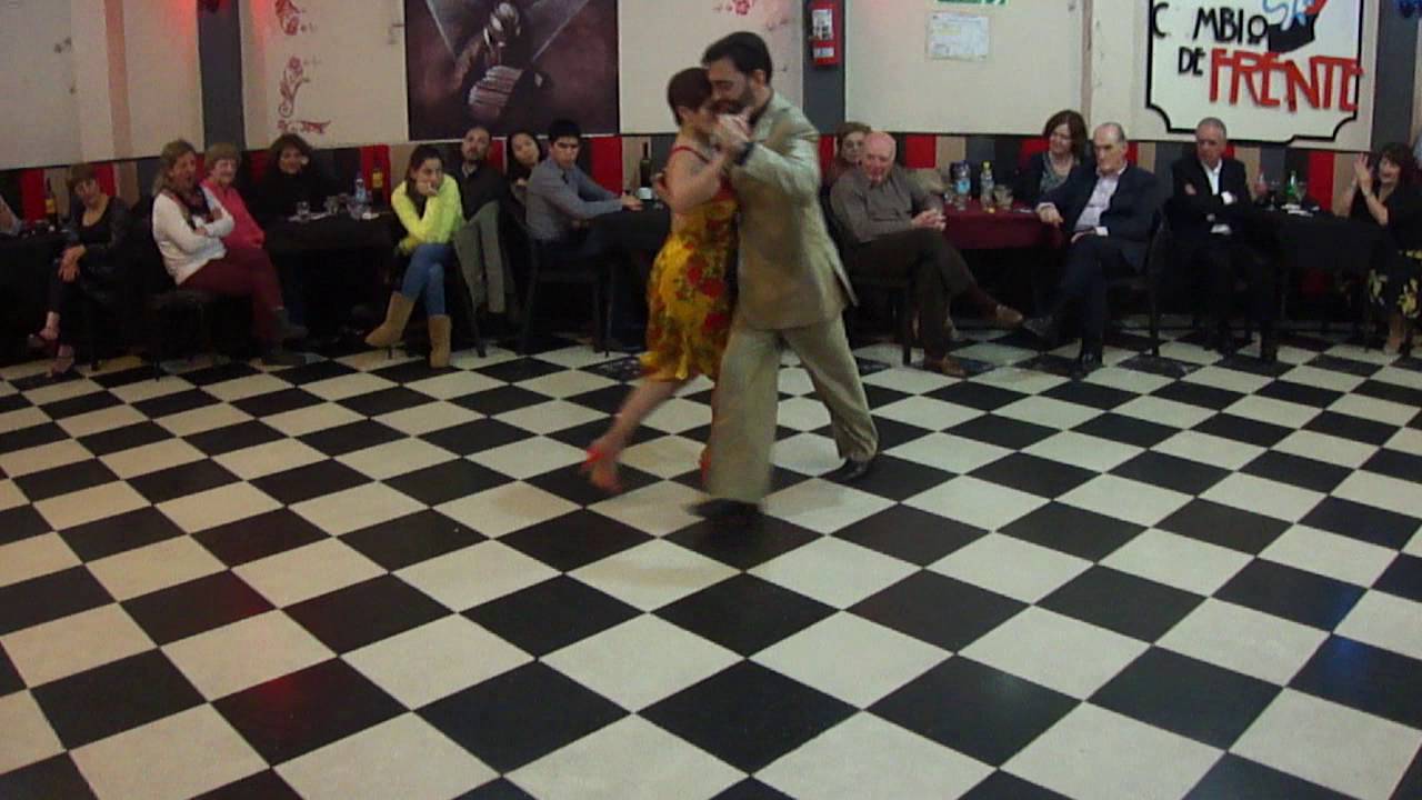 Sin Rumbo, bailan Aurora Lubiz y Demian Garcia 2/2