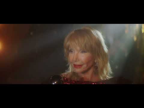 SUSIE VANNER 'LAST BUS' Official Music Video