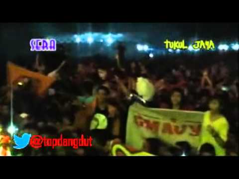 SERA VIA VALLEN Satu Jiwa Dangdut Koplo Live Karanganyar 2015