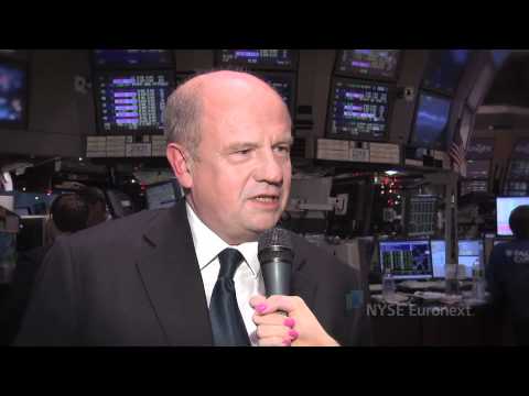 AGCO Visits NYSE in Conjunction with its Annual Analyst Briefing rings the NYSE Closing Bell