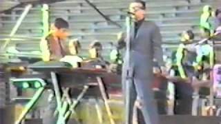 Elvis Costello - ...And In Every Home 1982