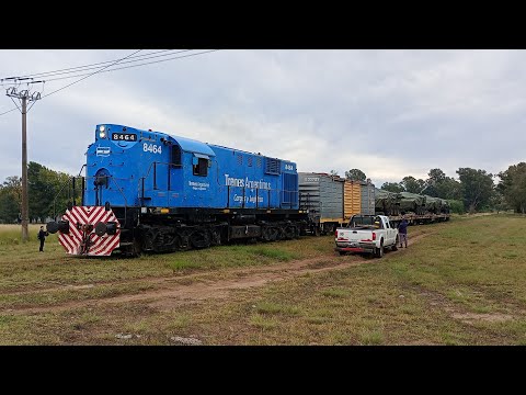 Alco RSD16 de TAC 8464 saliendo de Gral. Pico con el Tren Militar con destino a Darwin, Rio Negro 