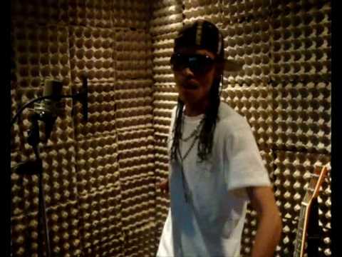 GATILLERO DE BULLAKA FAMILY SALUDANDO A CHOLUTECAONLINE.JIMDO.COM