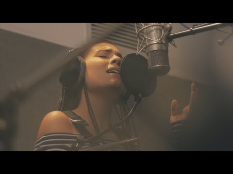 Celeste Caramanna, Diego Figueiredo - Capim (Djavan)