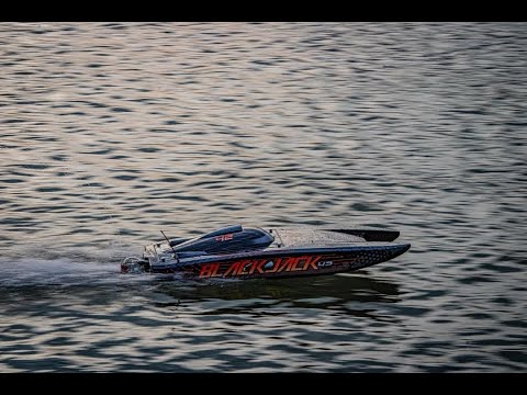 Pro Boat BlackJack 42 8S with 3 Blade  Prop