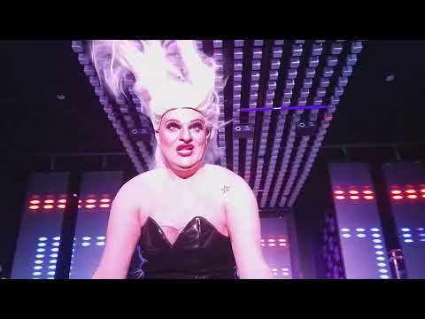 DANGER SHOW TIME . A HORA DO GONGO . NATASHA REIS