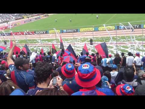 "Recibimiento S.D. Quito vs. homosex\U/ales" Barra: Mafia Azul Grana &bull; Club: Deportivo Quito