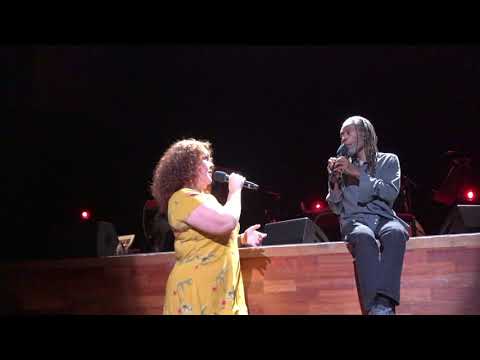 Bobby McFerrin & Vera Westera - Autumn Leaves.