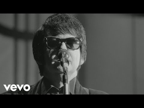 Video thumbnail for Blue Angel (Live)