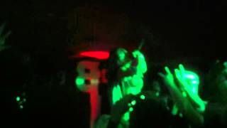 Butcher Babies - Gravemaker (live)