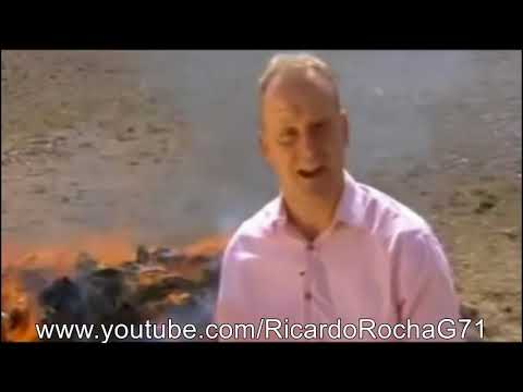 Jornalista inala fumo de drogas a arder e nÃ£o aguenta com o riso    QUE MOCA!