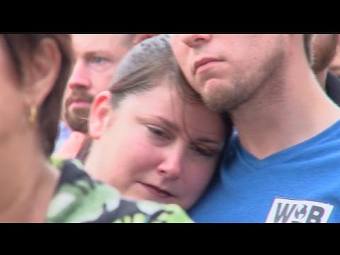 Fort Myers candlelight vigil honors Orlando shooting victims