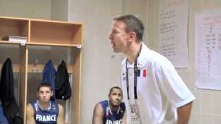 Recadrage parfait par Vincent Collet, coach de l'équipe de France de basket