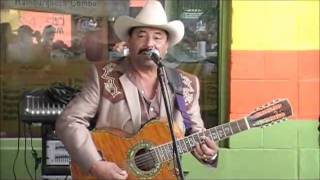 Debajo de los Laureles