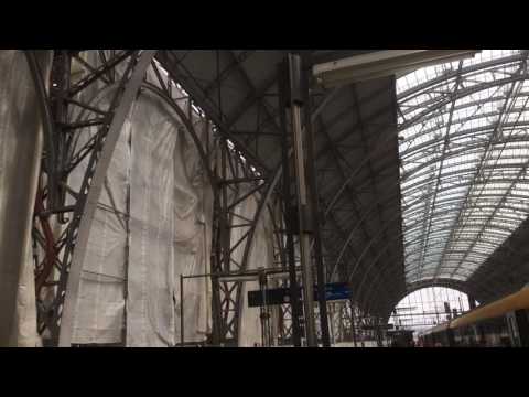 Na Hlavním nádraží v Praze probíhají nesnesitelně hlučné stavební práce