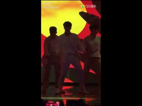 181021 Lay (레이) - NAMANANA Dance Focus @ Yo! Bang