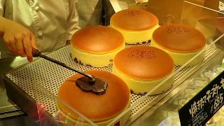 Uncle Rikuro delicious Cheesecakes in Japan