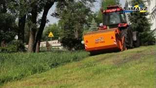 preview picture of video 'SaMASZ EMU 160 S - Harvesting flail mower with bin - Heckschlegelmulcher mit Sammelbecken'