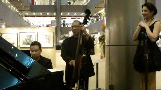 I Wish You Love  (Keely Smith) by Beverly Morata @ Paragon (16 Sep 10) (HD)