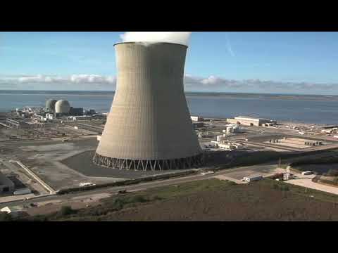 How does a cooling tower work?