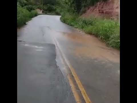 Chuvas rompem trecho da MA-245 e interrompem ligação entre Lago da Pedra e Lagoa Grande