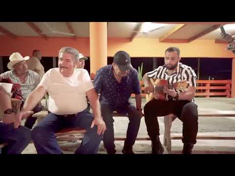 Por las calles de Chihuahua - Tony Melendez ft. Carin Leon