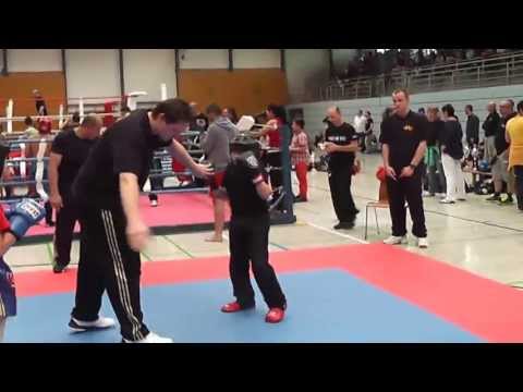 2013-06-29 SDM des WFMC Niklas Baumann Sieg im Finale LK -45Kg -12J - Sugambrer Fightclub