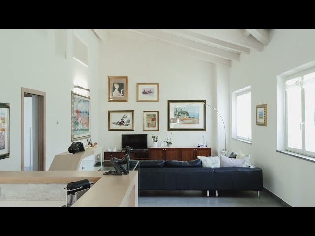 A piedi nudi nel parco