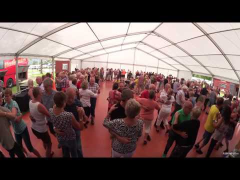 1600 dansen fredag i Ransäter Bälgspel vid landsvägskanten 2016
