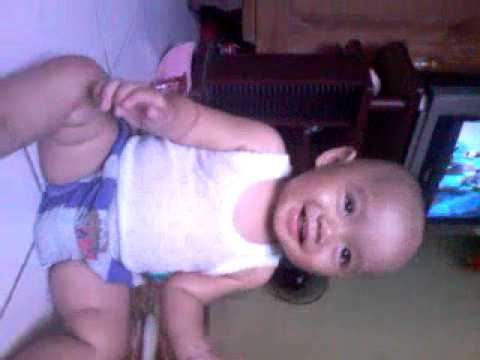 si botak dama tertawa