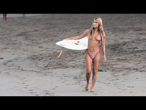 Ladies Show Up For This Batu Bolong Session