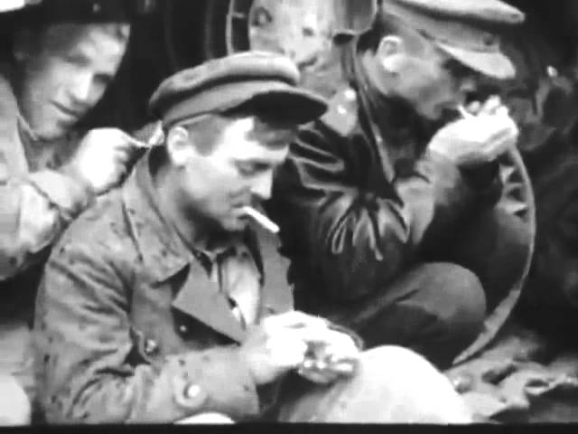 Превращение фрицев плакат. Нам нет житья от этих фрицев. Нам нет житья от этих фрицев. Ещё немного ещё чуть-чуть последний бой он трудный самый. Стихотворение последний бой.