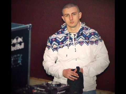 Sajfer - Pitaš kako sam ( feat. Alli )