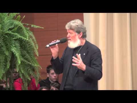 Pedro Opeka; bogataš z resnico v roki - YouTube