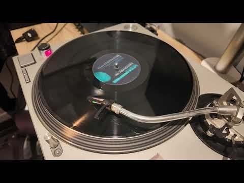 Little Green Men Featuring Eliza* – Through With You (Original Vocal Mix)