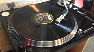 Hugh Mundell - Why Do Black Man Fuss And Fight