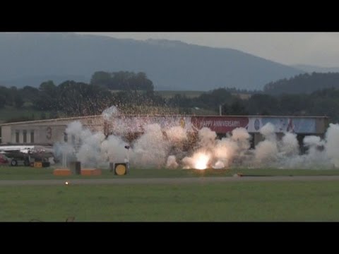 AIR14 PAYERNE - 4x Hawker Hunter with Airfield Attack!