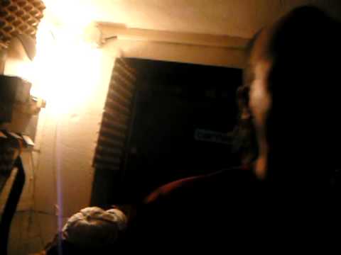 dj tiem...bo Ňůmen trochu acidu apak HC :)