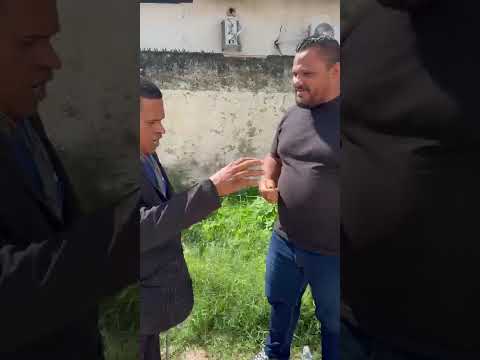 Judaon de Matias Olímpio junto ao advogado do prefeito, rapaz da mídia ao lado do prefeito.