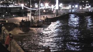 preview picture of video 'High tides on Plymouth Hoe, UK - Jan 2014'