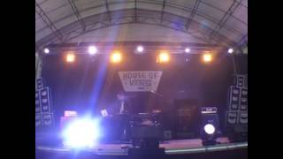 Download lagu Lawalah Familia Showcase at House Of Vans Singapore mp3 Download lagu Lawalah Familia Showcase at House Of Vans Singapore mp3